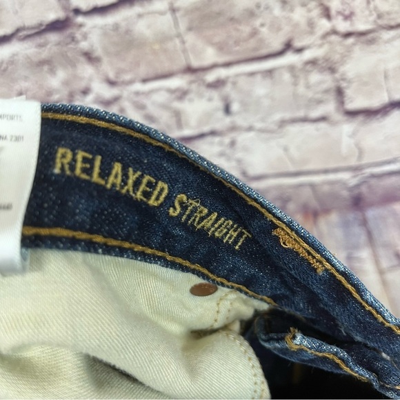 American Eagle Relaxed Straight Medium Wash Denim Jeans - Picture 9 of 10